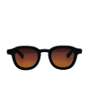 Compra online gli occhiali Moscot Sole Dahven Black cabernet da Ottica Ricci
