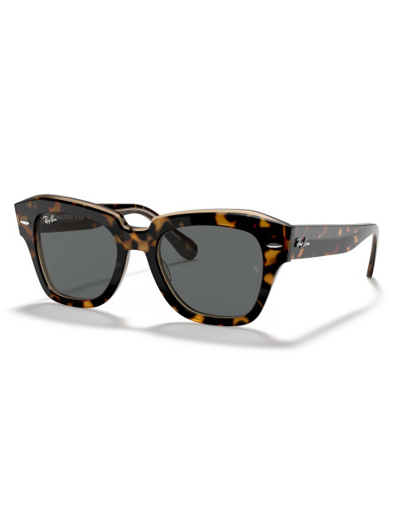 Occhiali da sole Ray-Ban 2186 1292B1 disponibili online da Ottica Ricci