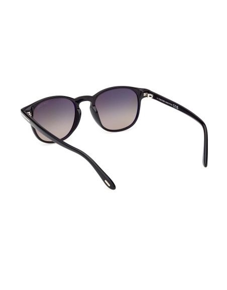 Occhiali da sole Tom Ford FT1302 01B disponibili online da Ottica Ricci