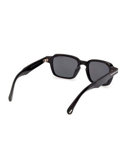Occhiali da sole Tom Ford FT1359 01A disponibili online da Ottica Ricci