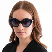 Lapima, gli occhiali realizzati interamente a mano in Brasile. Esclusivi, raffinati, dalle colorazioni ipnotiche. Scoprili da Ottica Ricci, in via banchi di Sopra, 35 o online.
.
.
.
#otticaricci #occhiali #occhialidasole #sunglasses #lapima #luxuryeywear #handmade #brasil #womanstyle #otticasiena #occhialipreziosi
