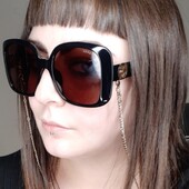 Maddalena Pasquini ha scelto Ottica Ricci per i suoi nuovi occhiali Gucci con catenella oro: immancabile accessorio della moda eyewear del momento! 🔝
#occhiali #otticaricci #eyewear #sunglasses #occhialidasole #gucci #celiebritiesotticaricci #guccisunglasses #fashion #womanstyle